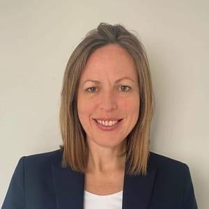 caroline dennis